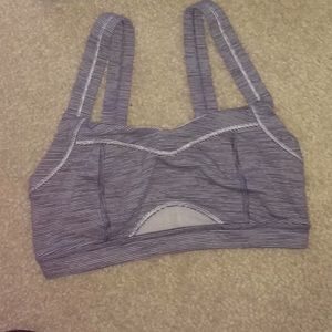 Lululemon sports bra